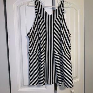 NWT Torrid Black & White Striped Top sz 4